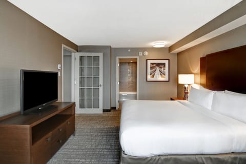 Presidential Suite, 1 King Bed | In-room safe, iron/ironing board, free WiFi, bed sheets