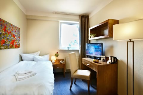 Standard Room, 1 Twin Bed | Free WiFi, bed sheets