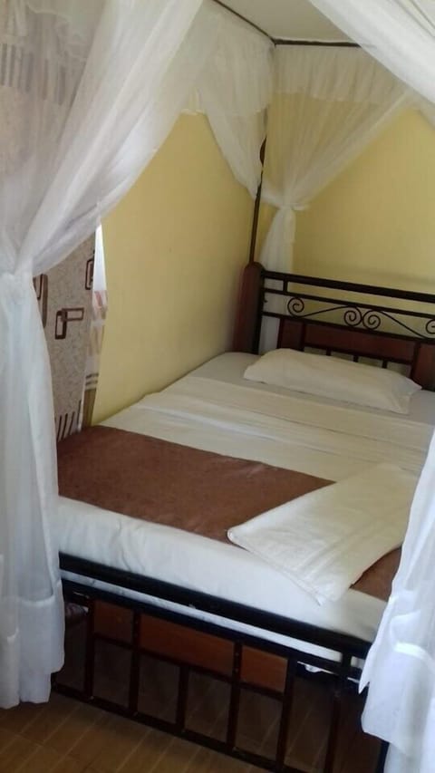 Standard Single Room | Desk, free WiFi, bed sheets