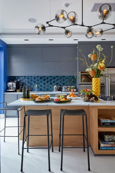 Free daily full breakfast