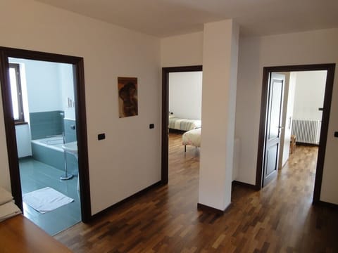 Desk, free cribs/infant beds, free WiFi, bed sheets