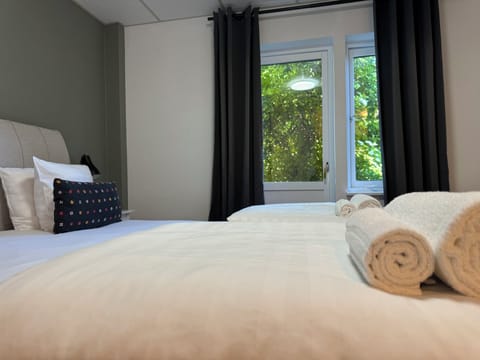 Double Room | 1 bedroom, soundproofing, bed sheets