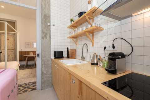 Deluxe Studio | Private kitchen | Freezer