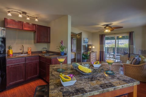 Suite, 1 Bedroom, Kitchenette, Bay View | Private kitchen | Fridge, microwave, stovetop, espresso maker