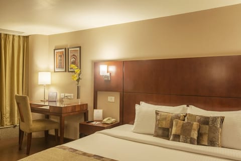 Vesta Suites | 1 bedroom, Egyptian cotton sheets, premium bedding, down comforters