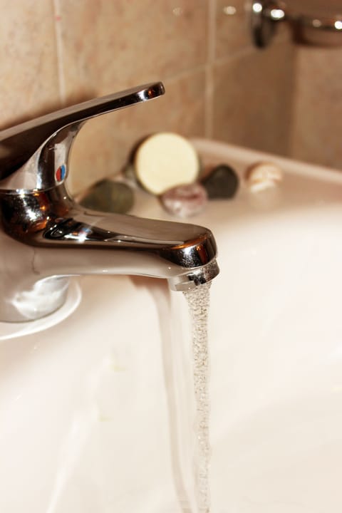 Bathroom sink