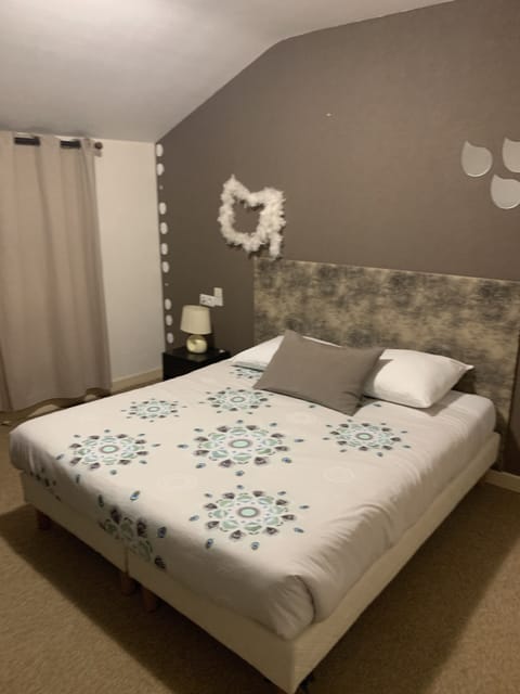 Double Room | Soundproofing, free WiFi, bed sheets