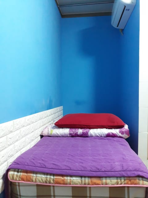 Single Room | Desk, iron/ironing board, free WiFi