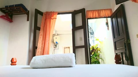 Double Room, 1 Double Bed | Hypo-allergenic bedding, laptop workspace, blackout drapes, WiFi