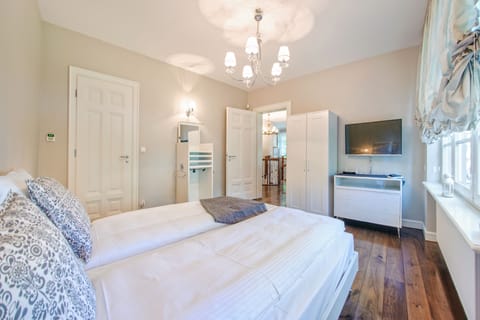 Apartment (12/1) | 2 bedrooms, iron/ironing board, free WiFi, bed sheets