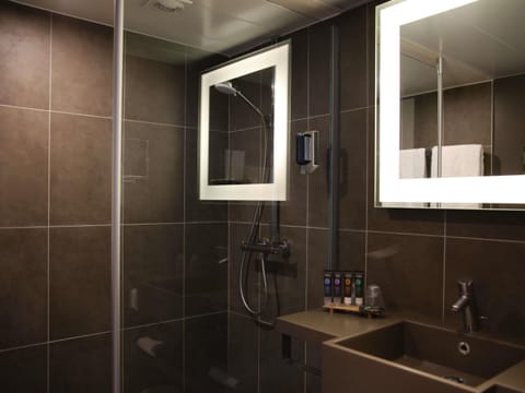 In-room safe, desk, laptop workspace, blackout drapes