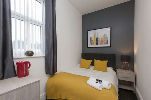 House, Private Bathroom