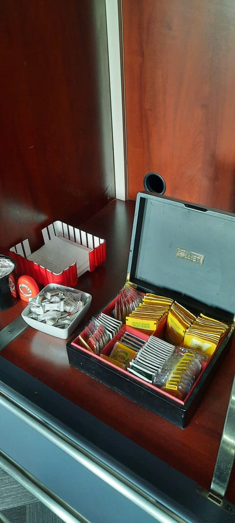 Daily continental breakfast (EUR 12 per person)