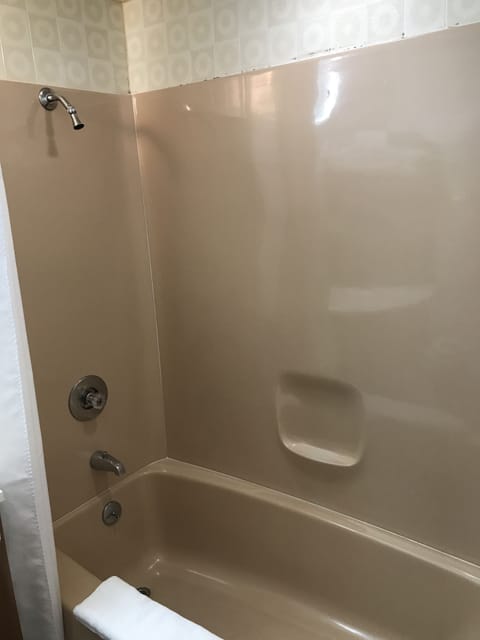 Standard Room | Bathroom shower