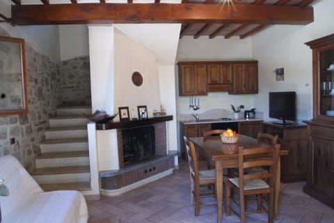 Superior Apartment | Private kitchen | Full-size fridge, microwave, oven, stovetop