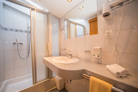 In-room safe, free WiFi