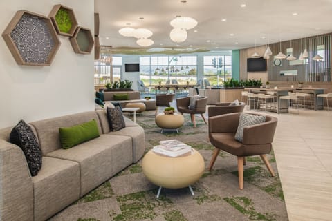Lobby lounge