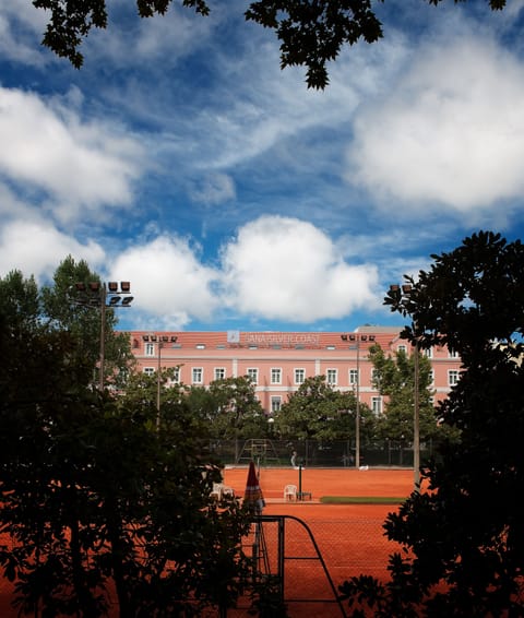 Tennis court