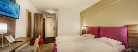 Twin Room | Premium bedding, in-room safe, desk, free WiFi