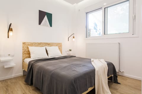 Apartment, 1 Bedroom | 1 bedroom, hypo-allergenic bedding, in-room safe, laptop workspace