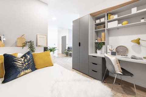 Pillowtop beds, individually decorated, individually furnished