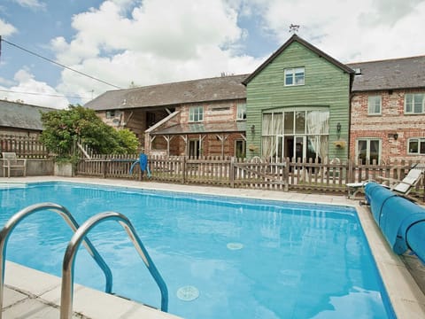 Cottage | Pool | Outdoor pool