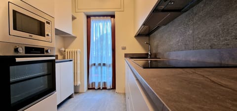 Apartment, 3 Bedrooms, Mountain View | Private kitchen | Full-size fridge, oven, stovetop, dishwasher