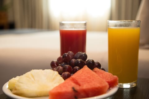 Daily buffet breakfast (BRL 83 per person)