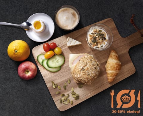 Daily buffet breakfast (DKK 139 per person)