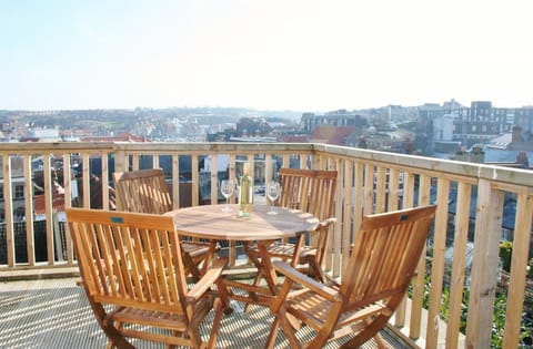 Cottage | Balcony