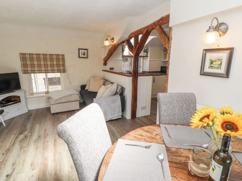 Cottage | Living area