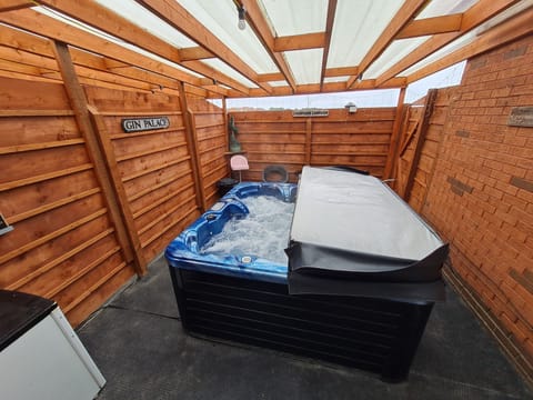 Double Room, Ensuite ( Private hot tub  ROOM 4) | Garden