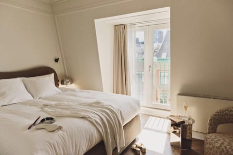 Suite | In-room safe, blackout drapes, iron/ironing board, free WiFi