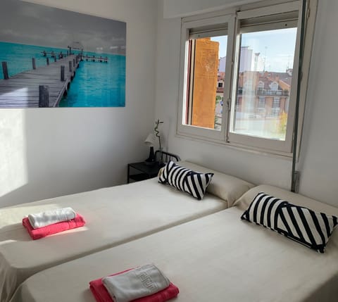 Double or Twin Room | Individually furnished, desk, soundproofing, free WiFi