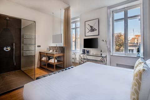 Deluxe Double Room | Free minibar, in-room safe, individually decorated