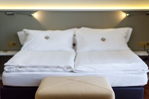 Deluxe Double Room | Minibar, desk, blackout drapes, iron/ironing board