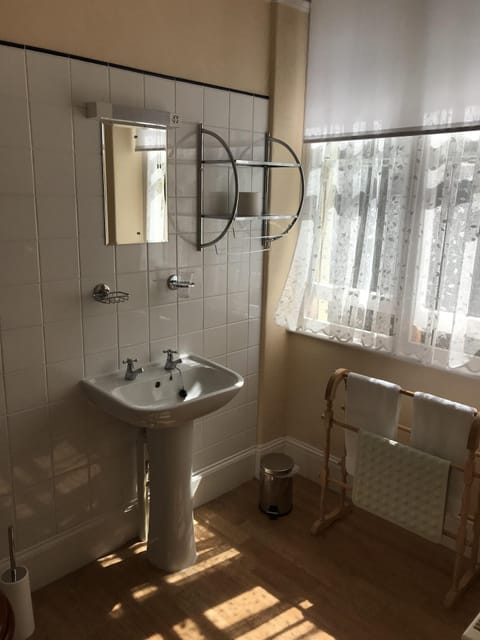 Suite, Ensuite (Superking-River view) | Bathroom