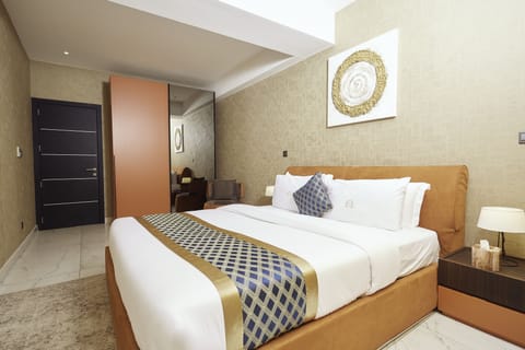 Premium bedding, minibar, in-room safe, laptop workspace