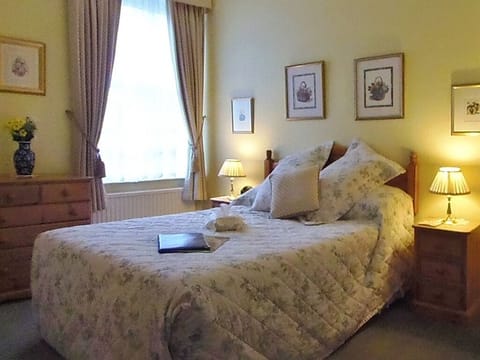 Double Room, Ensuite (Room 2 & 3)