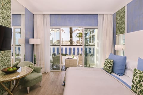 Premium Double or Twin Room, Partial Ocean View | Select Comfort beds, minibar, in-room safe, individually decorated