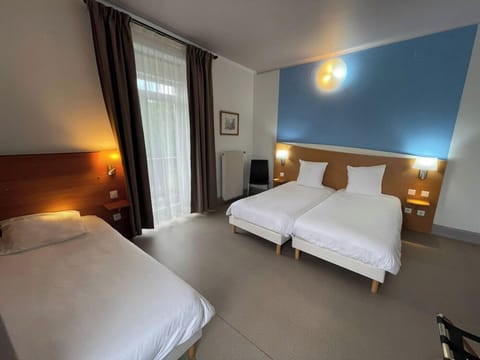 Triple Room | Free WiFi, bed sheets, wheelchair access