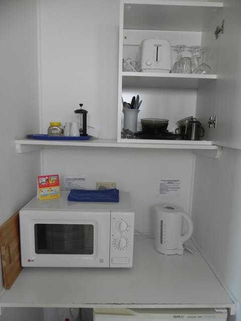 Standard Double Room Single Use | Private kitchenette