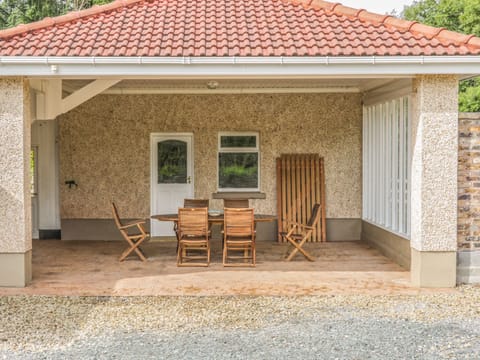 Cottage | Balcony