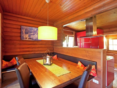 Chalet | Dining
