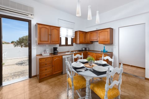 Villa, 2 Bedrooms | Private kitchen | Full-size fridge, microwave, oven, stovetop