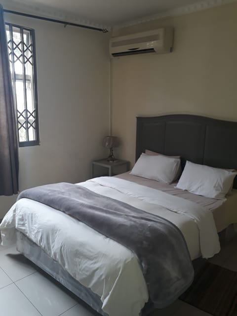 Double Room | Desk, laptop workspace, free WiFi, bed sheets