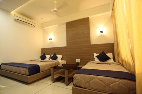 Classic Triple Room | Free WiFi