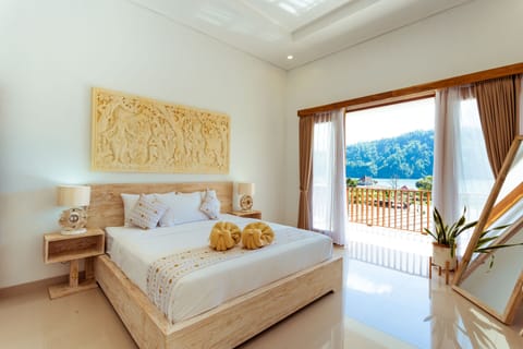 Deluxe Villa, 2 Bedrooms, Mountain View | Desk, soundproofing, free WiFi, bed sheets