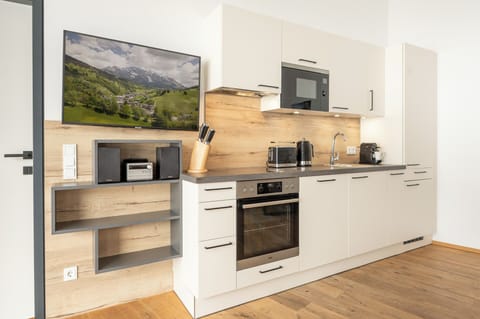 Deluxe Apartment, Mountain View (Cleaning Fee incl.) | Private kitchen