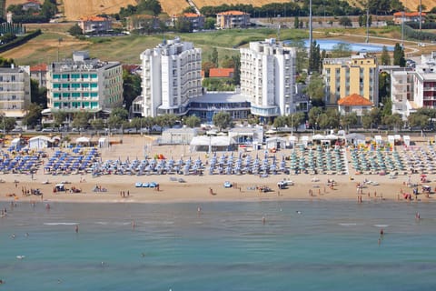 Private beach, sun loungers, beach umbrellas, beach bar